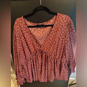 Long Sleeve Puplum Top with Flounce Sleeves and V neck Size 3X